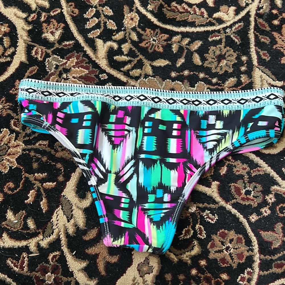 Colorful Geometric Bikini Bottom - Picture 2 of 2